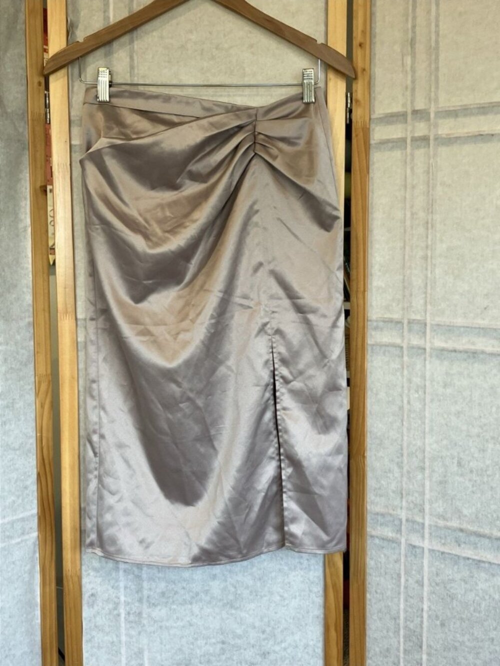 NWT Ro & De Anthropologie Midi Skirt Beige Satin Stretch Ruched Women's Small
